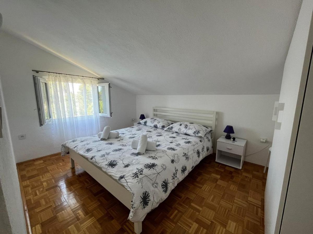 Apartment Zeljko Maslinica Zewnętrze zdjęcie